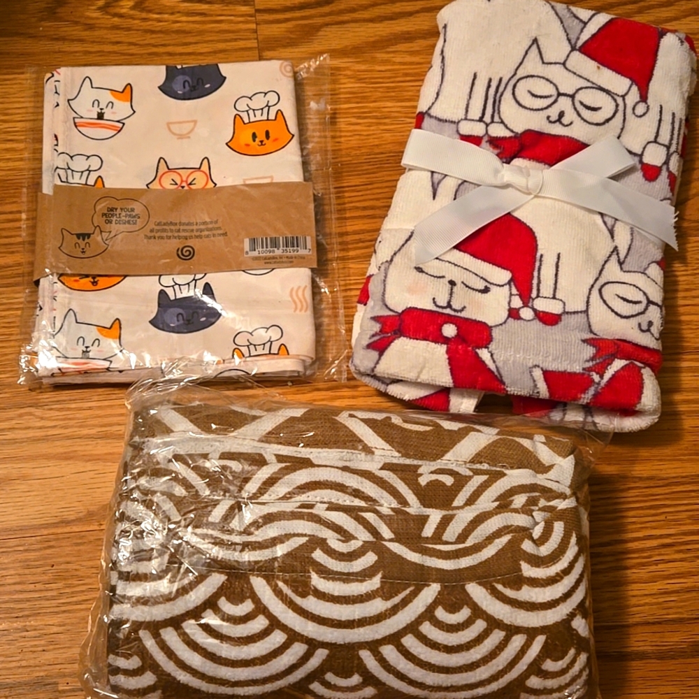 Cat Towels - Picture 2 of 3